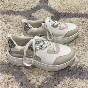 Platform vibrant sneakers